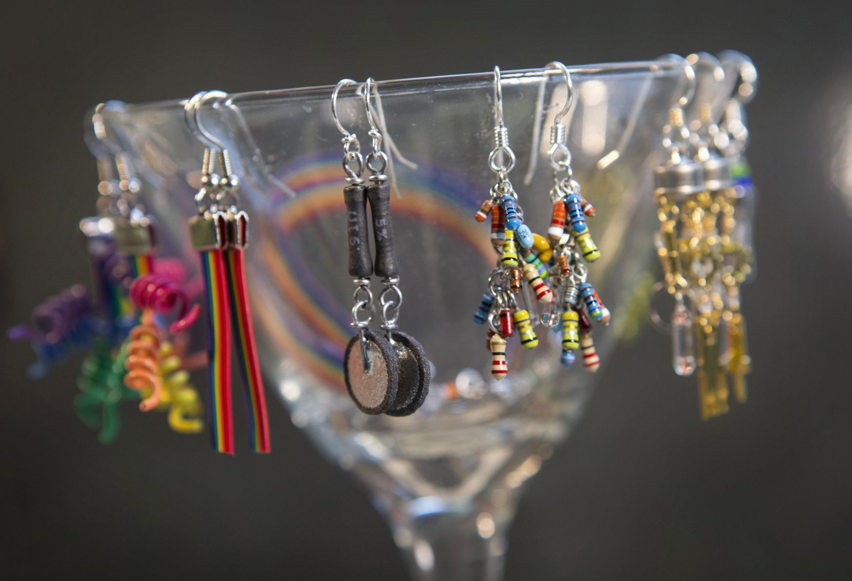 5. Don’t wear shiny jewelry